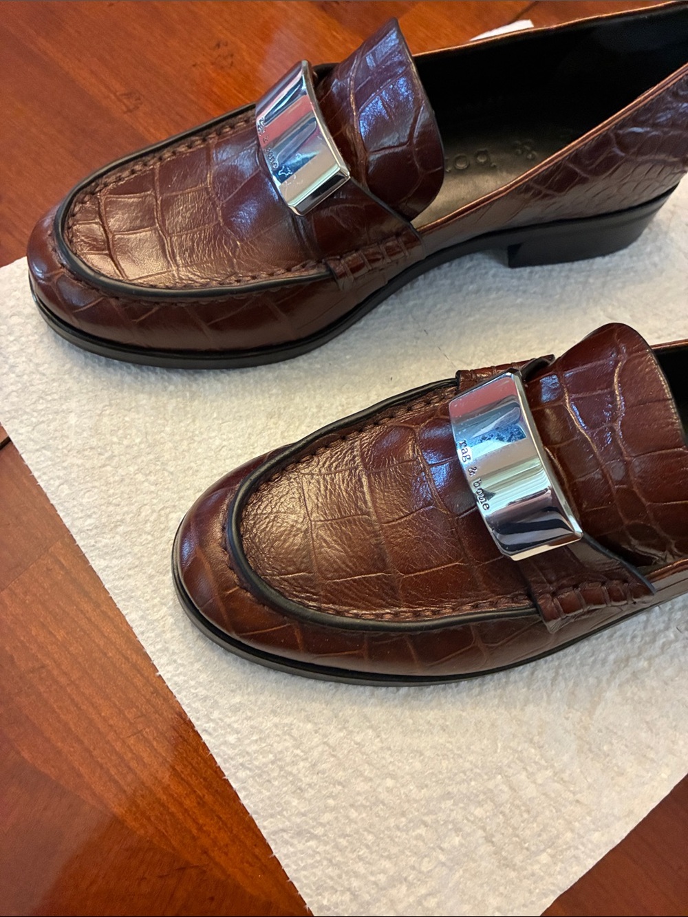 RAG & BONE. GORGEOUS Brown Croc-Embossed Leather Loafers. Size 38. SOFT. NWOT - Picture 13 of 16